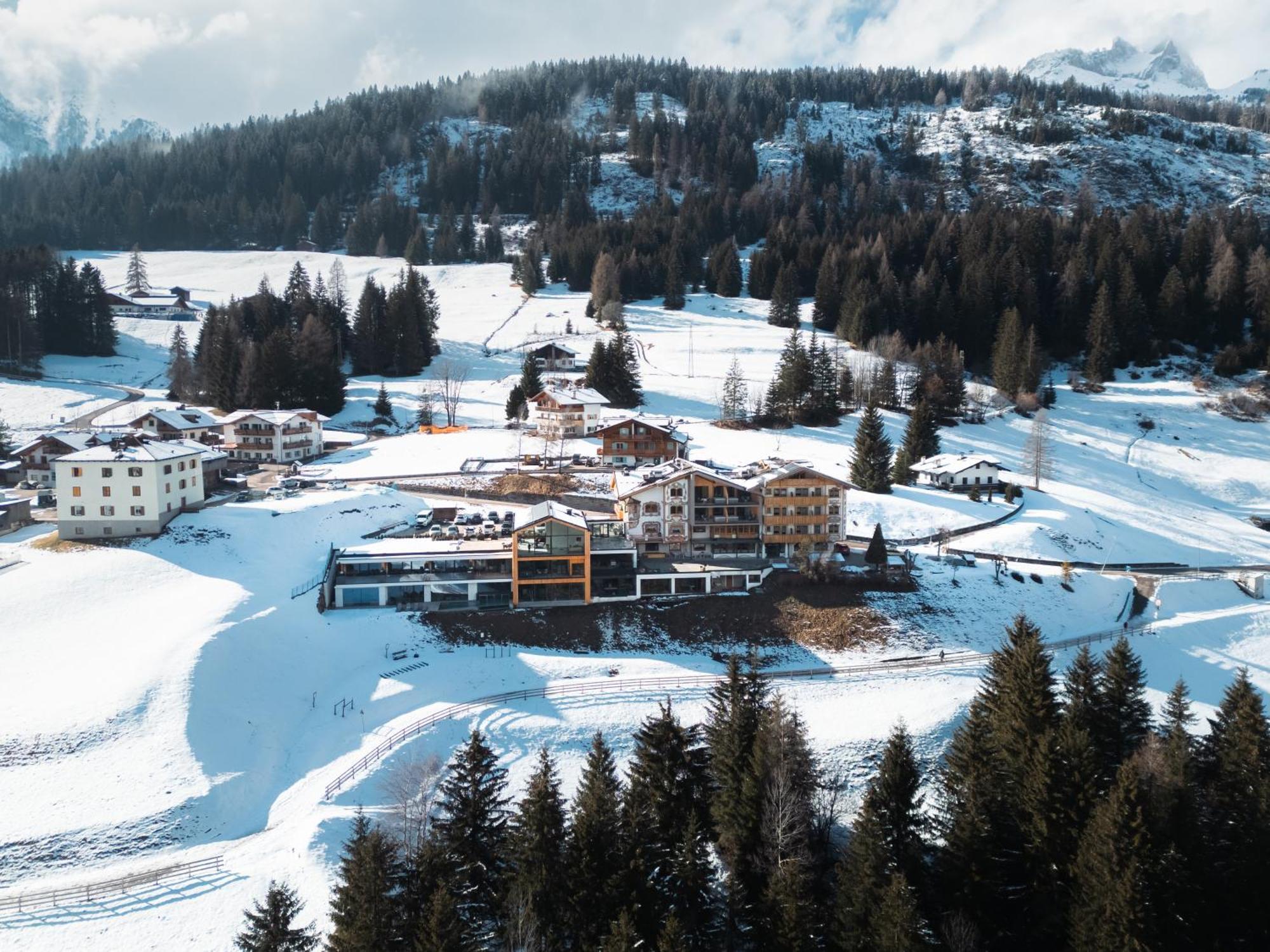 Latemar - Hotel Suites Spa Soraga Exteriér fotografie